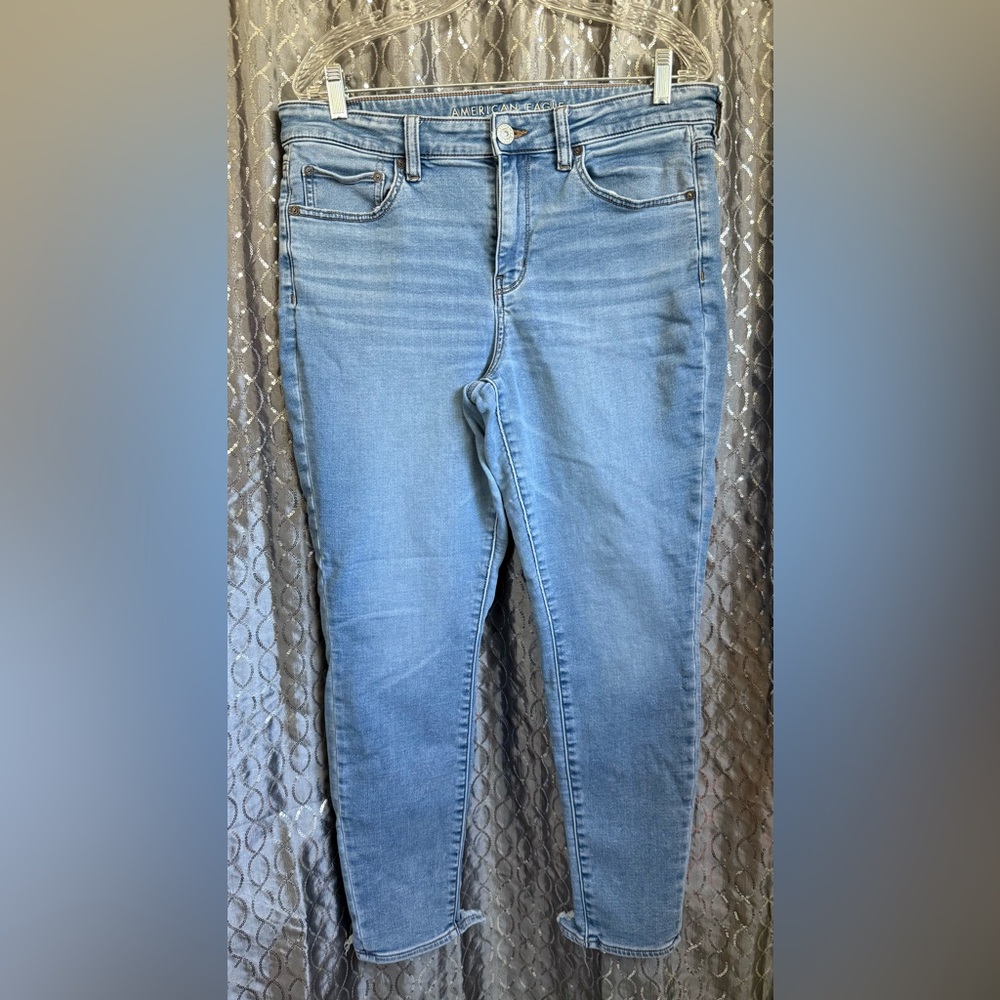 Women’s American Eagle Outfitters Light Blue Skinny Jeans Size 14